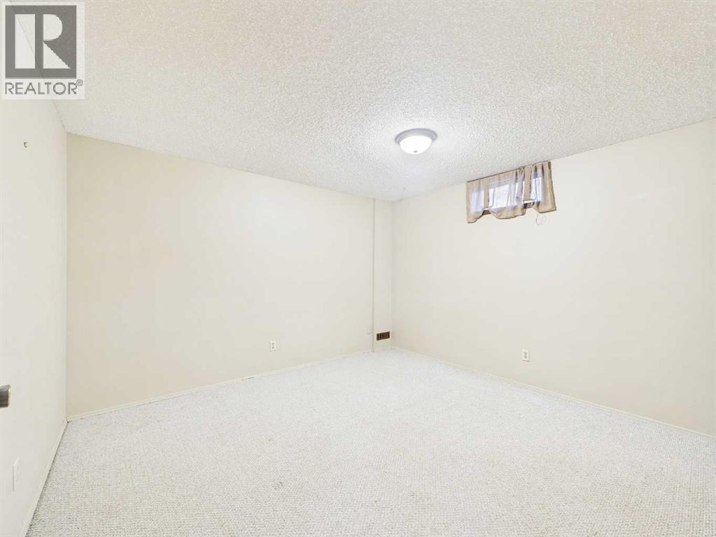 Single Family House Bungalow for Sale in  Dalcastle Mews NW Dalhousie Calgary 