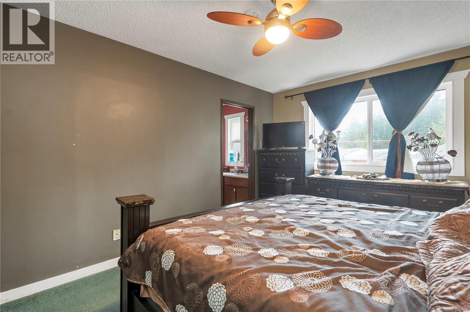 881 Cortez Rd, Campbell River