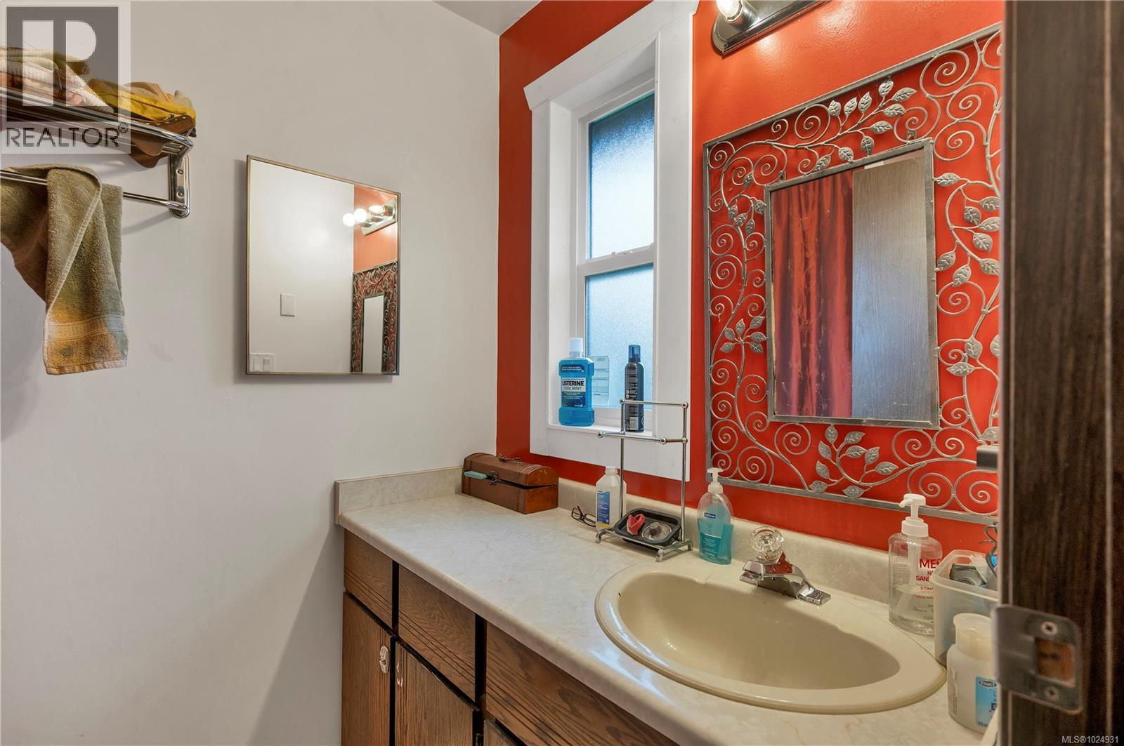 881 Cortez Rd, Campbell River