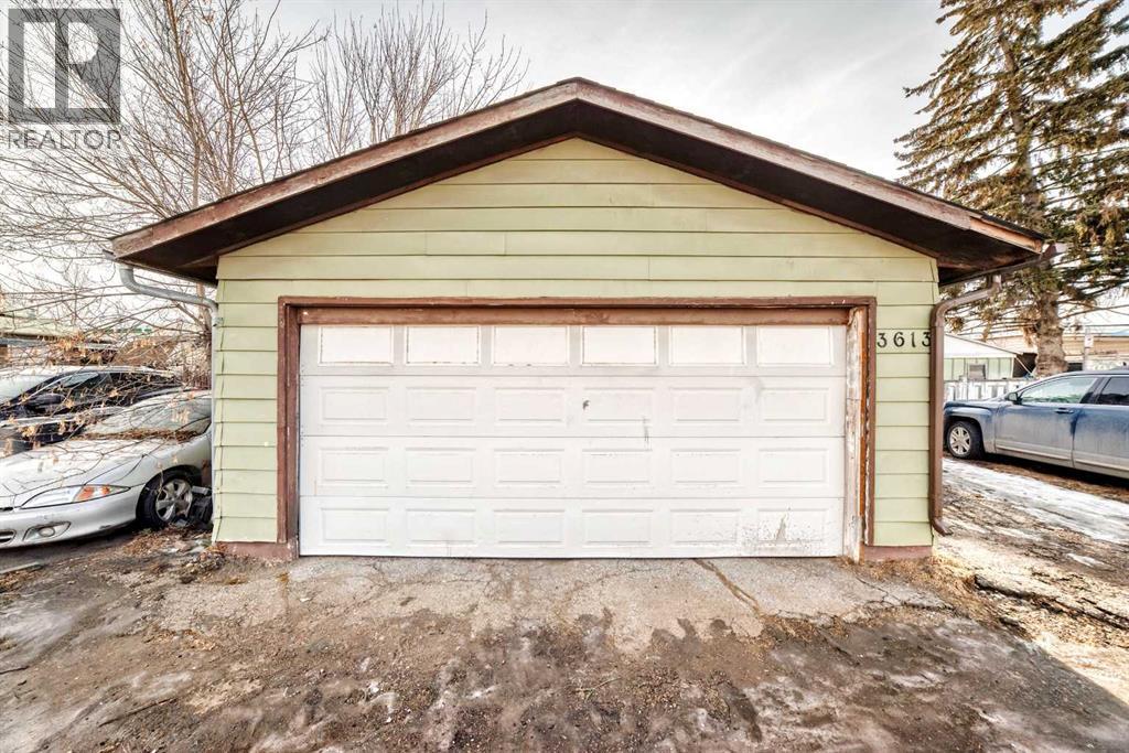 Single Family House Bi-level for Sale in  A Avenue SE Dover Calgary 