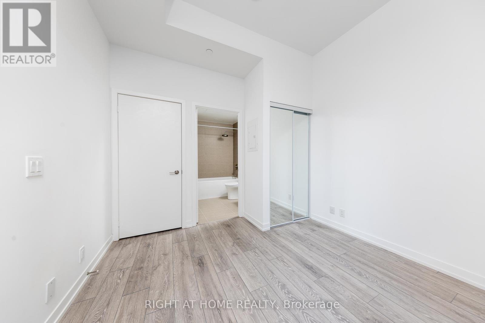 #605 55 MERCER STREET - 17
