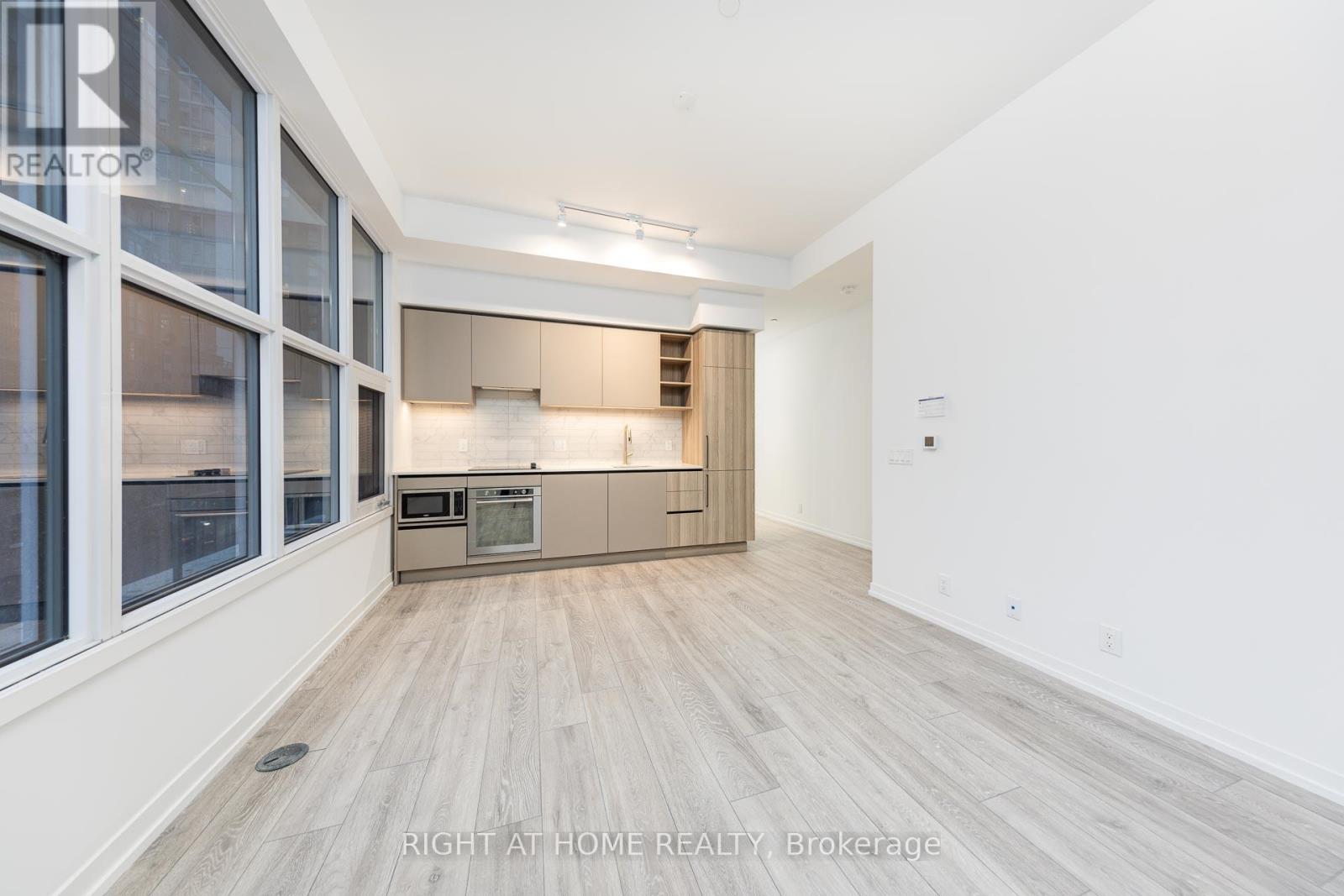 #605 55 MERCER STREET - 5