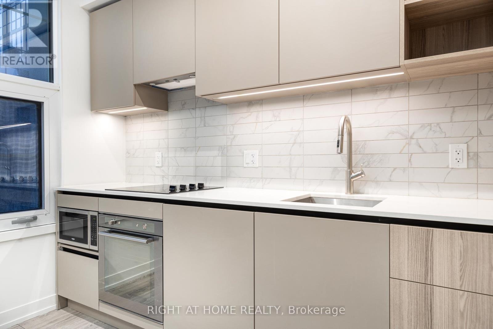 #605 55 MERCER STREET - 8