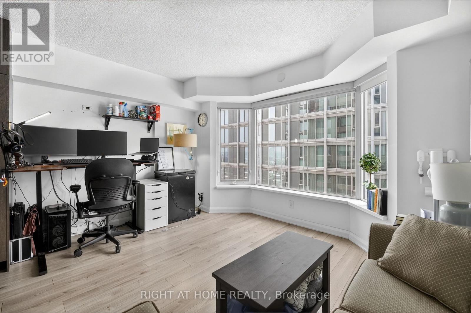 #2512 155 YORKVILLE AVENUE - 10