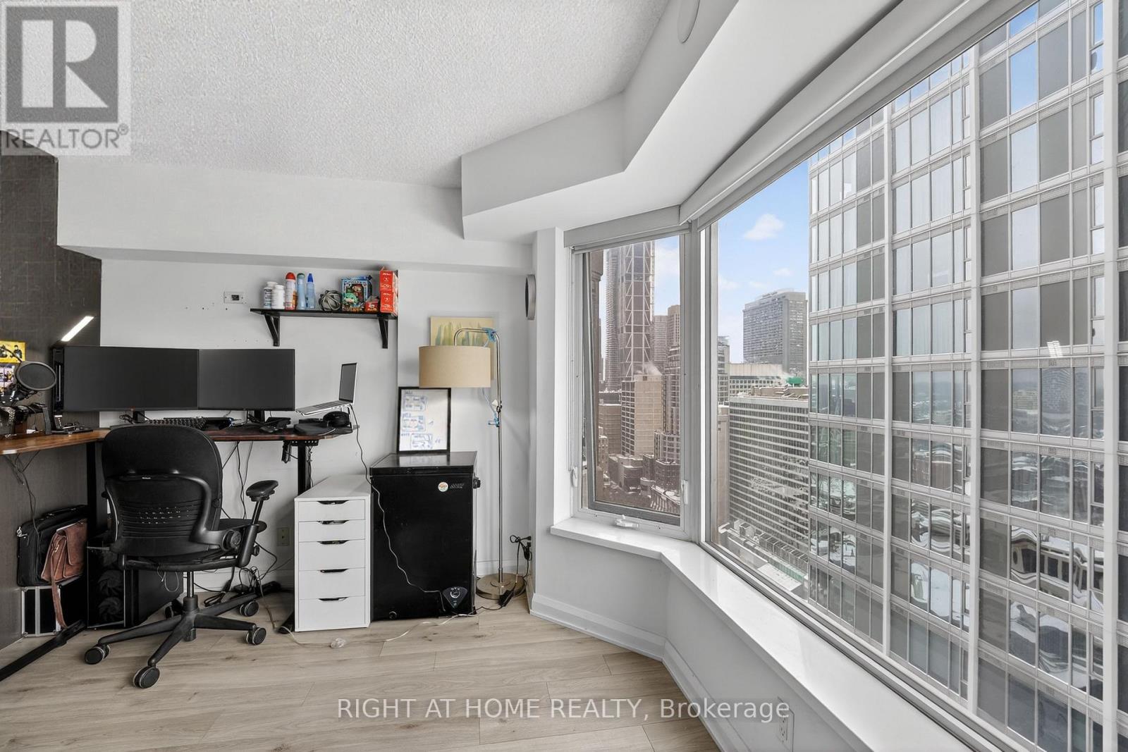 #2512 155 YORKVILLE AVENUE - 11