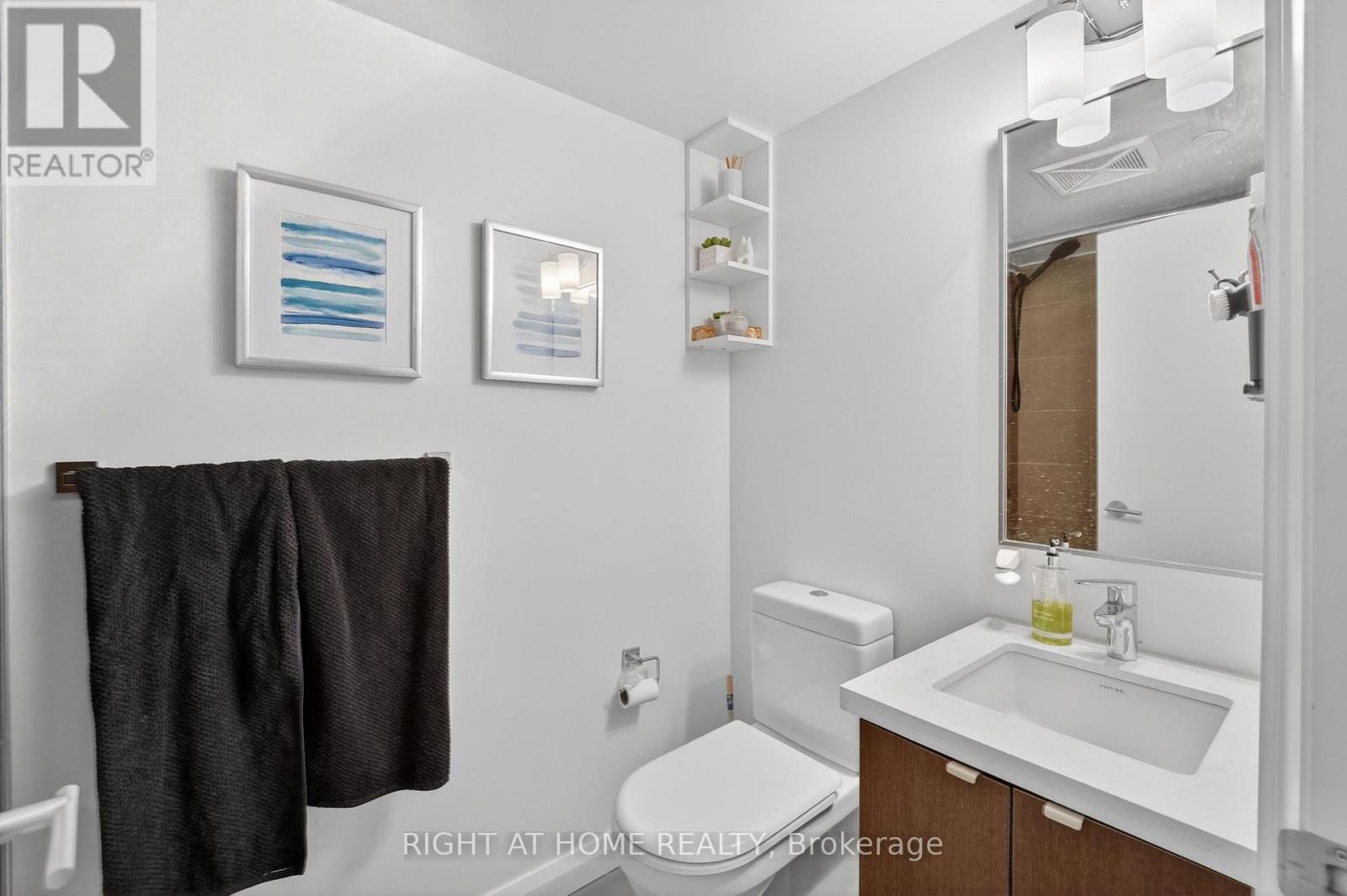#2512 155 YORKVILLE AVENUE - 19