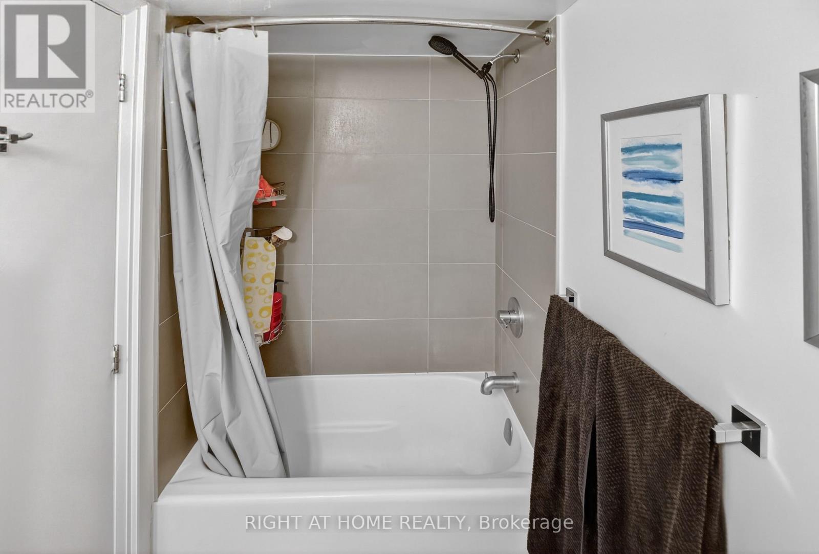 #2512 155 YORKVILLE AVENUE - 20
