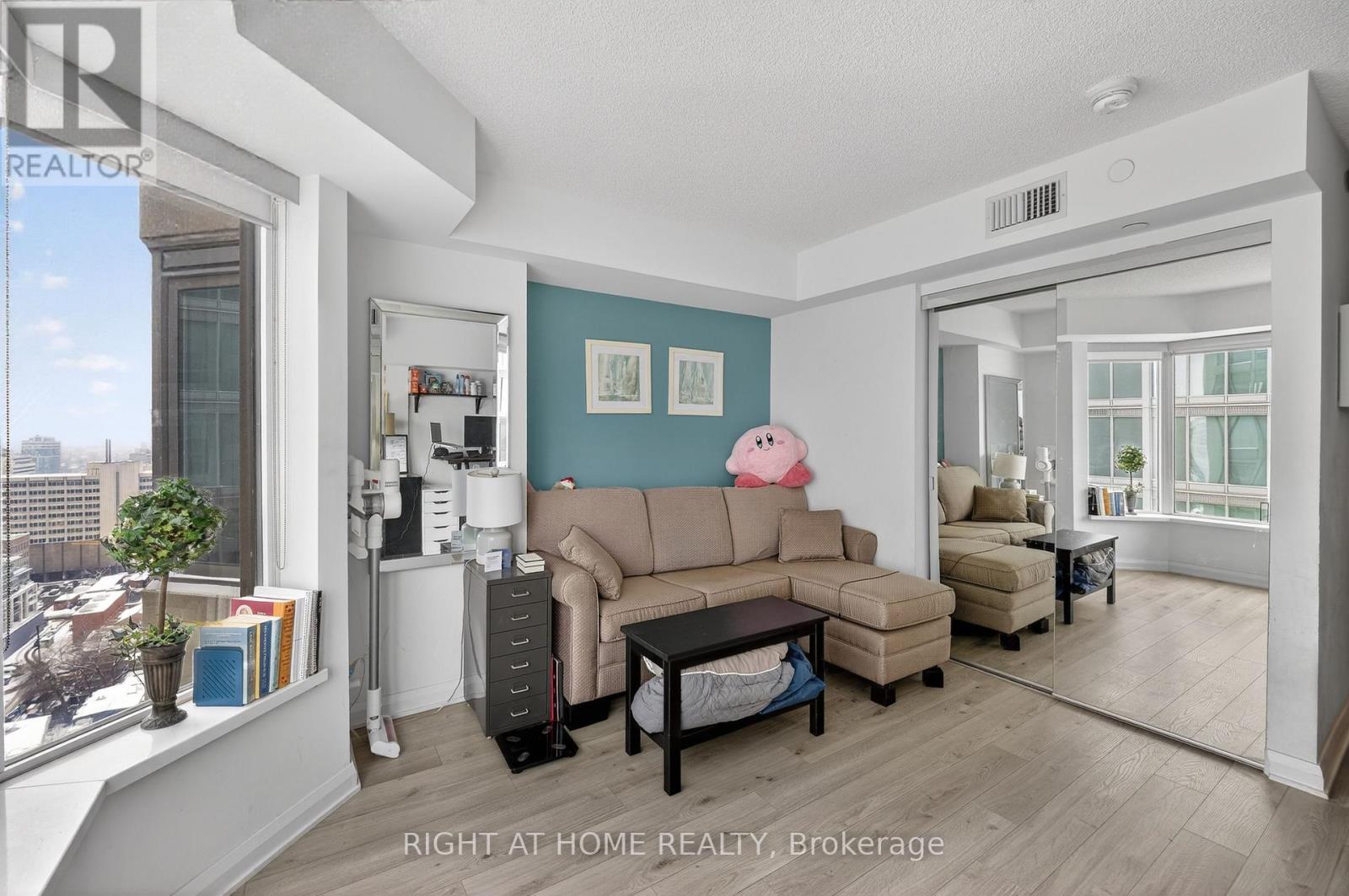 #2512 155 YORKVILLE AVENUE - 8