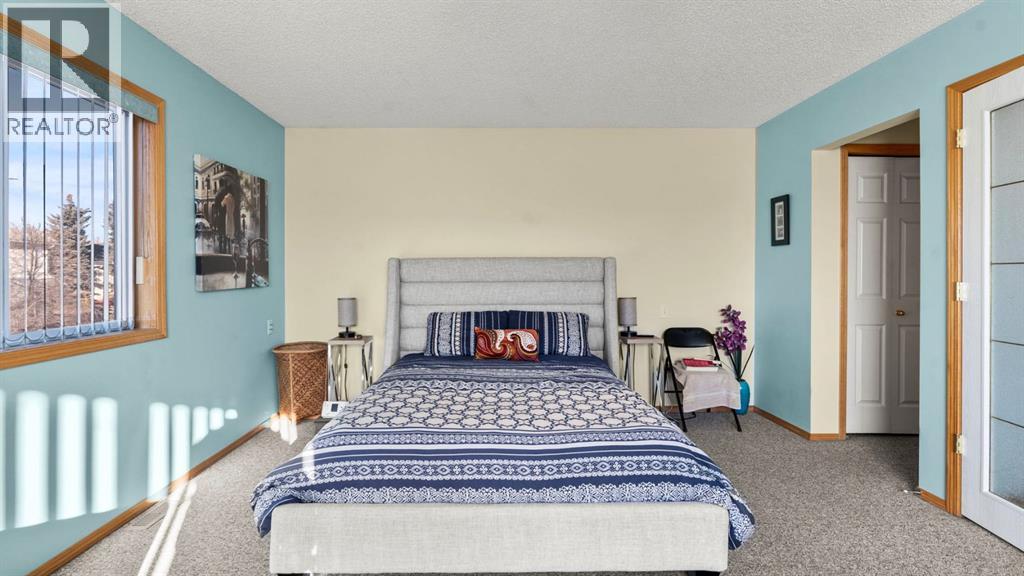 Single Family House for Sale in  Arbour Grove Close NW Arbour Lake Calgary 