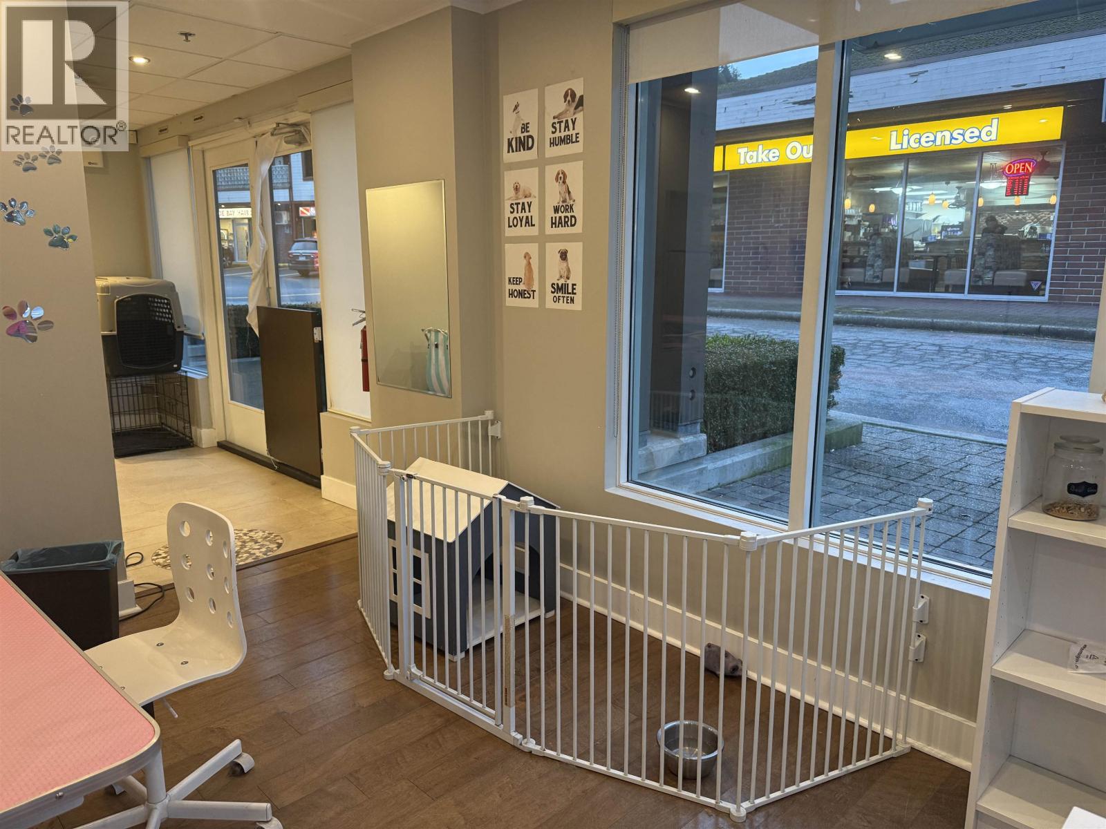 6000 CONFIDENTIAL AVENUE, West Vancouver