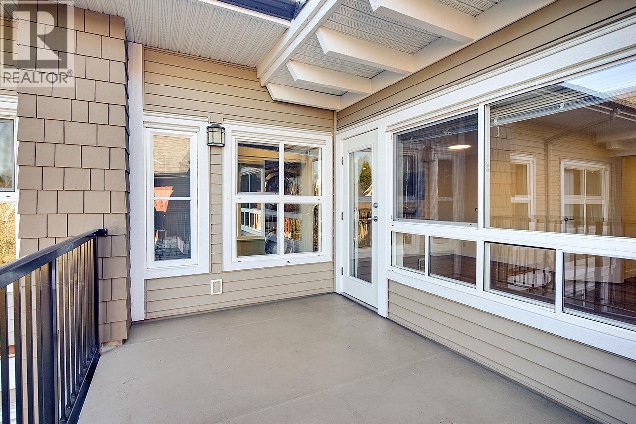 401 7088 MONT ROYAL SQUARE, Vancouver