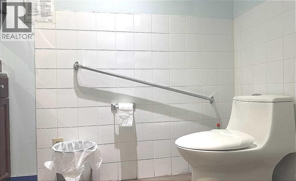 Business for Sale in Nails street Salon  SE Acadia Calgary 