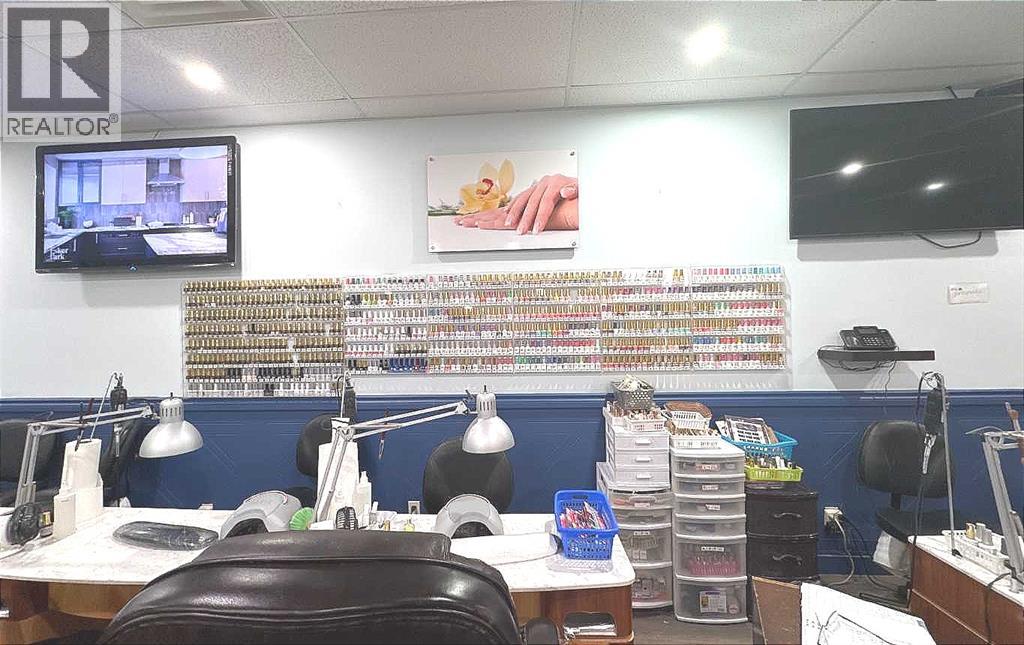 Business for Sale in Nails street Salon  SE Acadia Calgary 