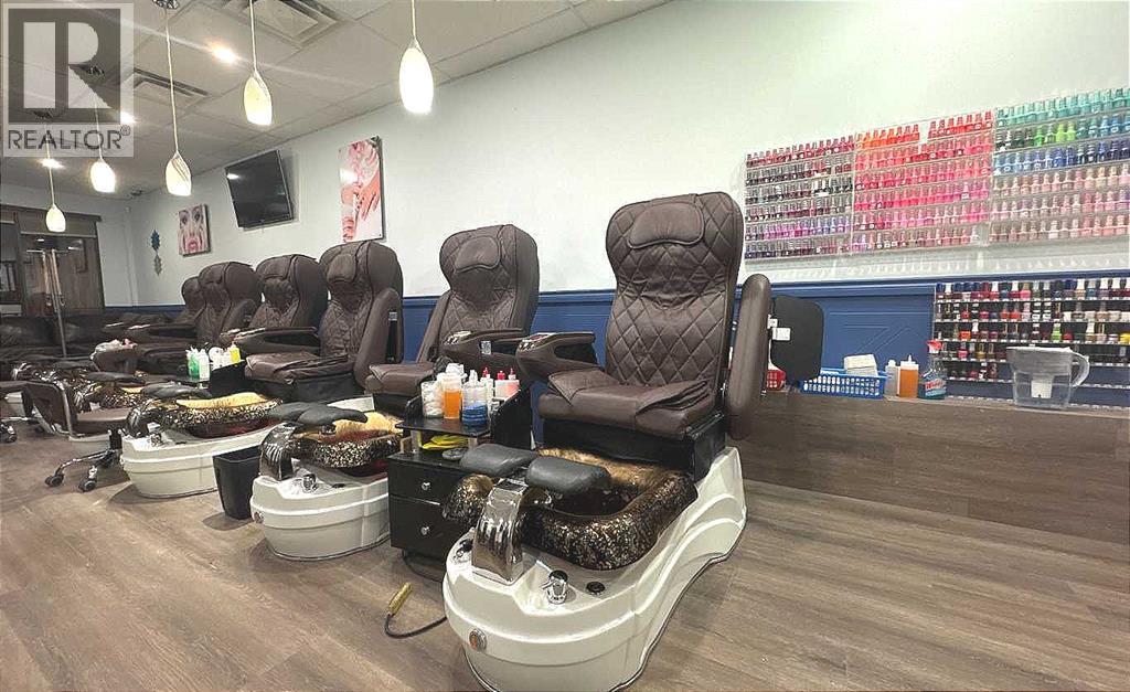 Business for Sale in Nails street Salon  SE Acadia Calgary 