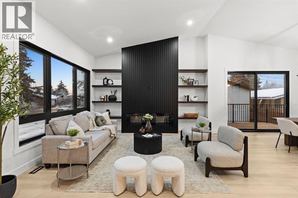 Single Family House Bungalow for Sale in  Glacier Drive SW Glamorgan Calgary 