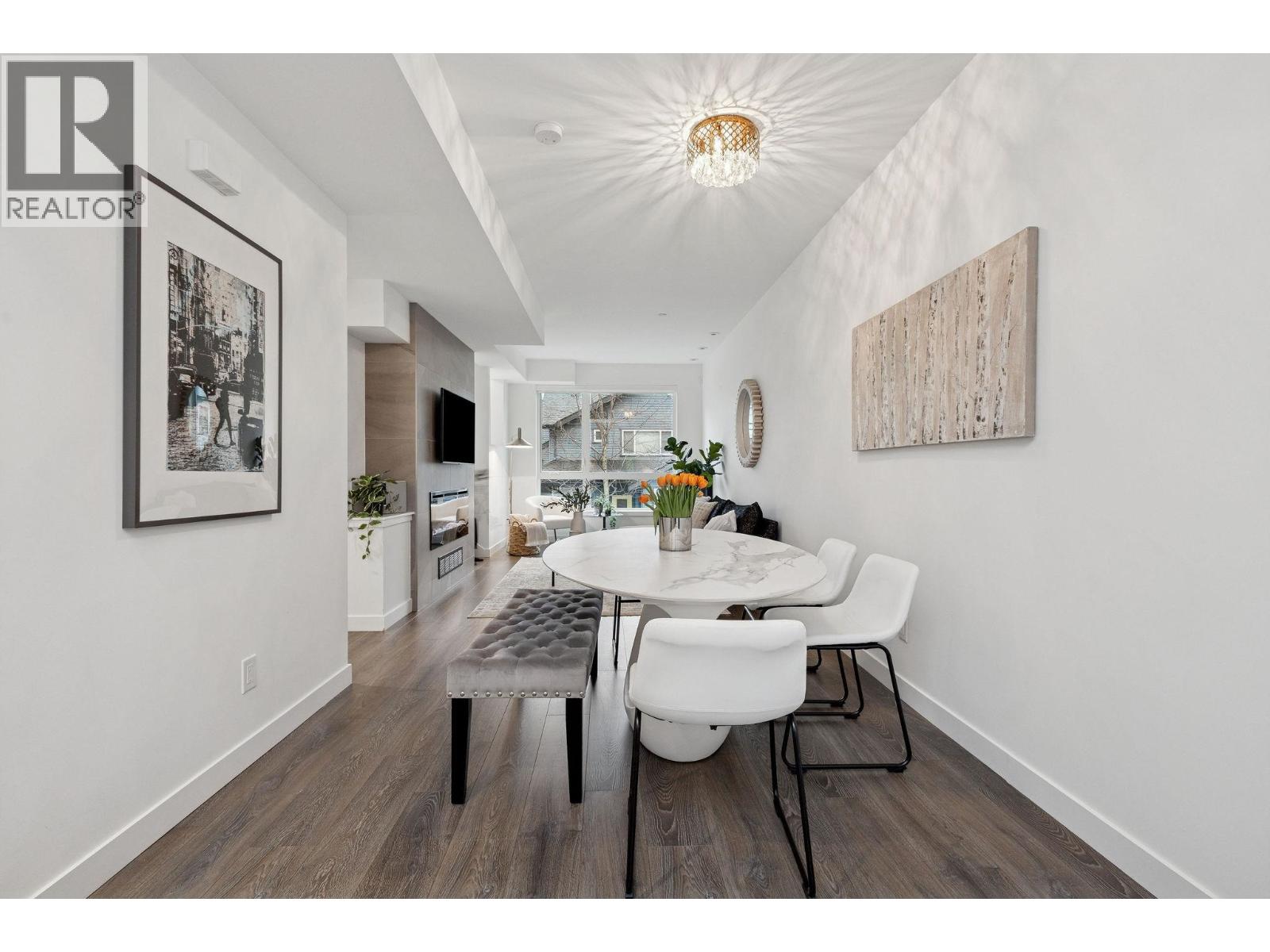 21 856 ORWELL STREET, North Vancouver