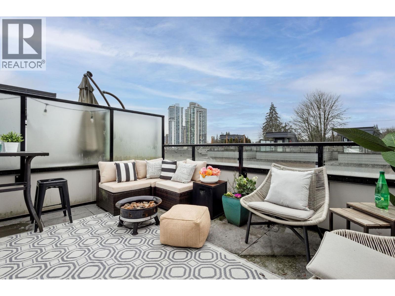 21 856 ORWELL STREET, North Vancouver