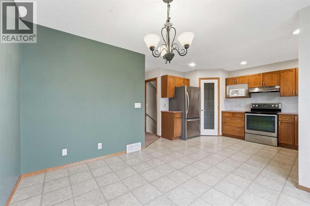 Single Family House for Sale in  Arbour Lake Road NW Arbour Lake Calgary 