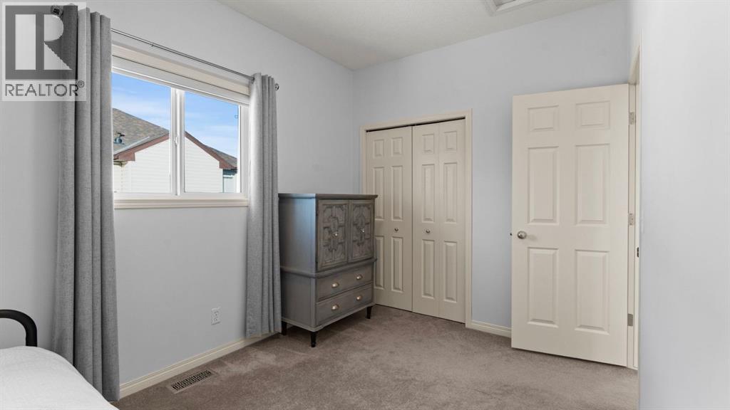 Single Family House for Sale in  Bridlecrest Boulevard SW Bridlewood Calgary 