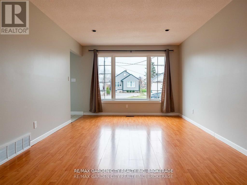 9 CHURCHILL STREET - 5