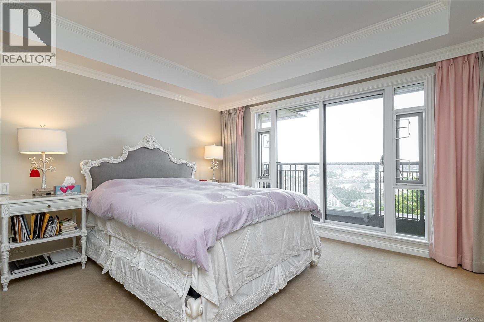 405 1175 Beach Drive, Oak Bay