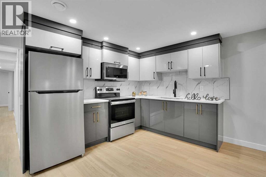 Single Family House Bungalow for Sale in  Shawmeadows Place SW Shawnessy Calgary 