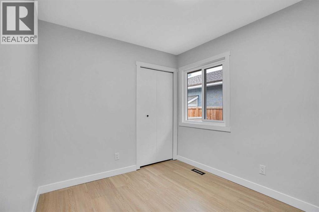 Single Family House Bungalow for Sale in  Shawmeadows Place SW Shawnessy Calgary 