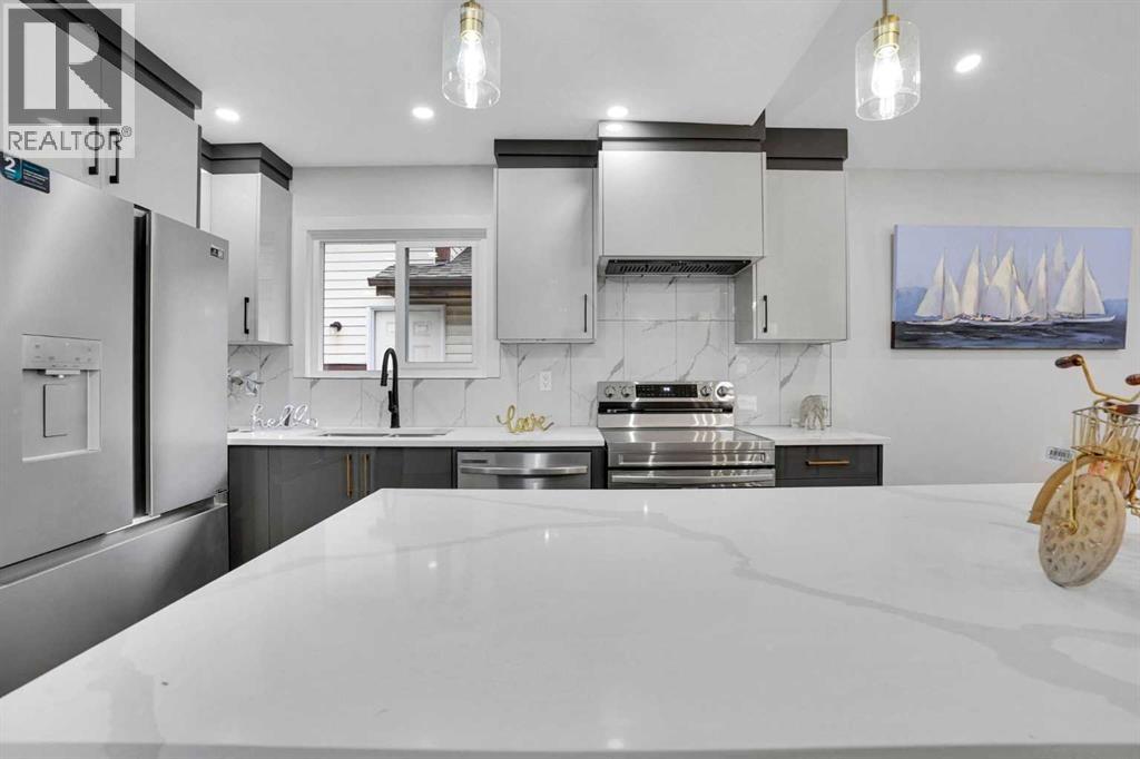 Single Family House Bungalow for Sale in  Shawmeadows Place SW Shawnessy Calgary 