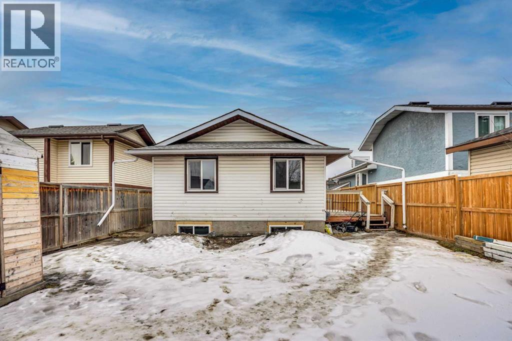 Single Family House Bungalow for Sale in  Shawmeadows Place SW Shawnessy Calgary 