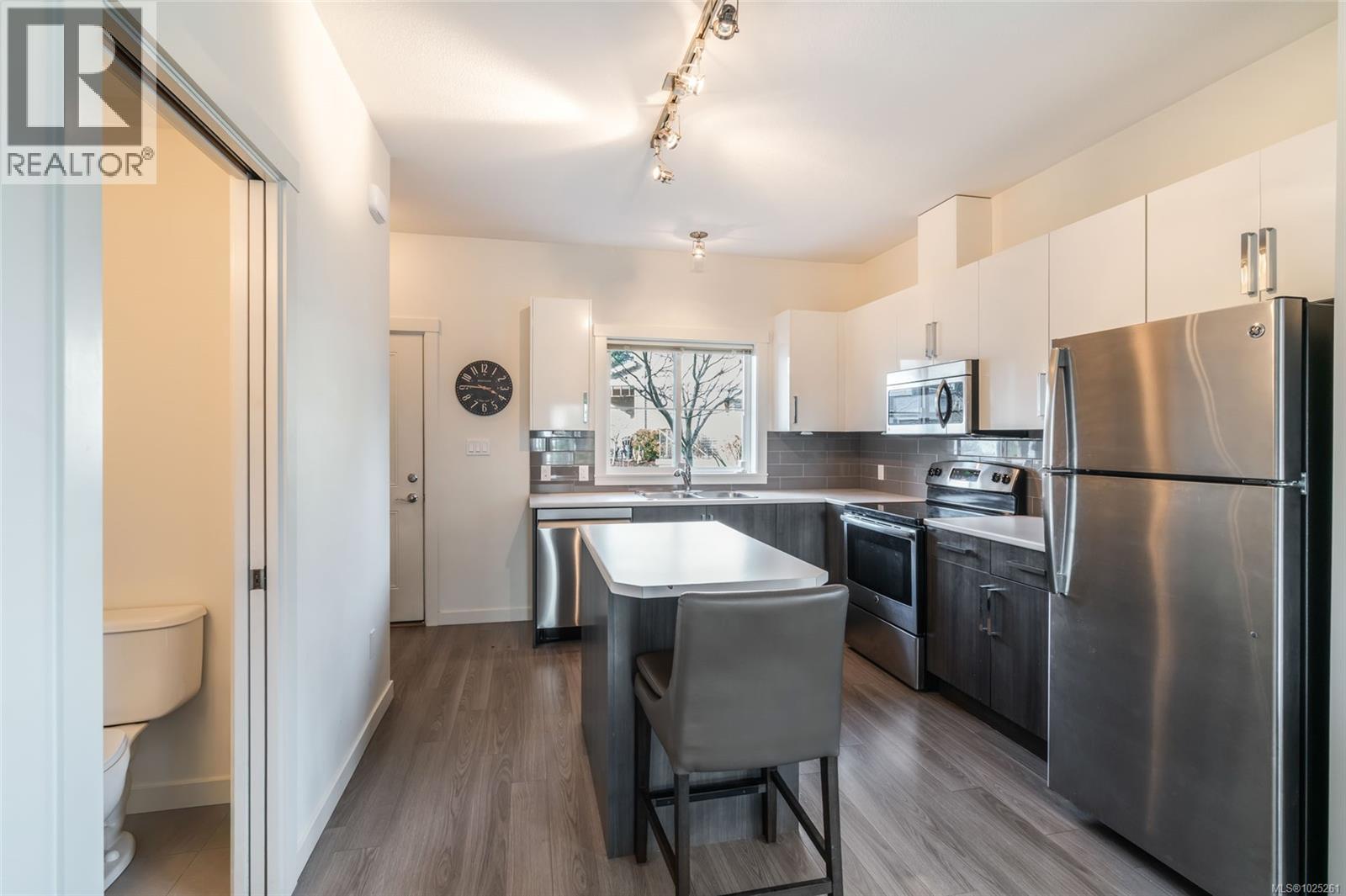 149 1720 Dufferin Cres, Nanaimo