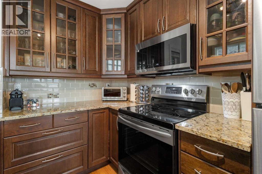 Single Family House for Sale in   Avenue SW South Calgary Calgary 