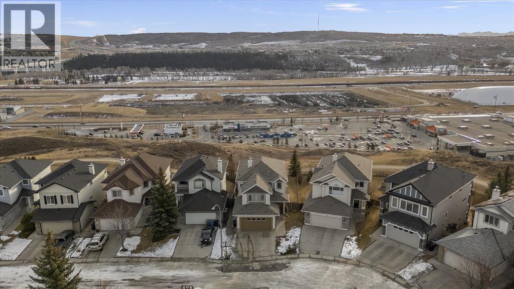 Single Family House for Sale in  Tuscany Ravine Close NW Tuscany Calgary 