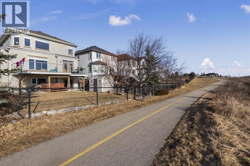 Single Family House for Sale in  Tuscany Ravine Close NW Tuscany Calgary 