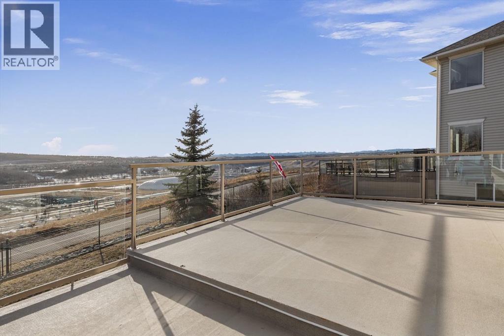 Single Family House for Sale in  Tuscany Ravine Close NW Tuscany Calgary 