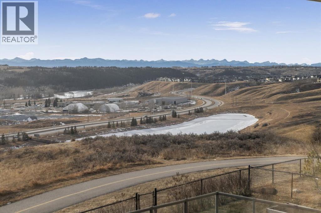 Single Family House for Sale in  Tuscany Ravine Close NW Tuscany Calgary 