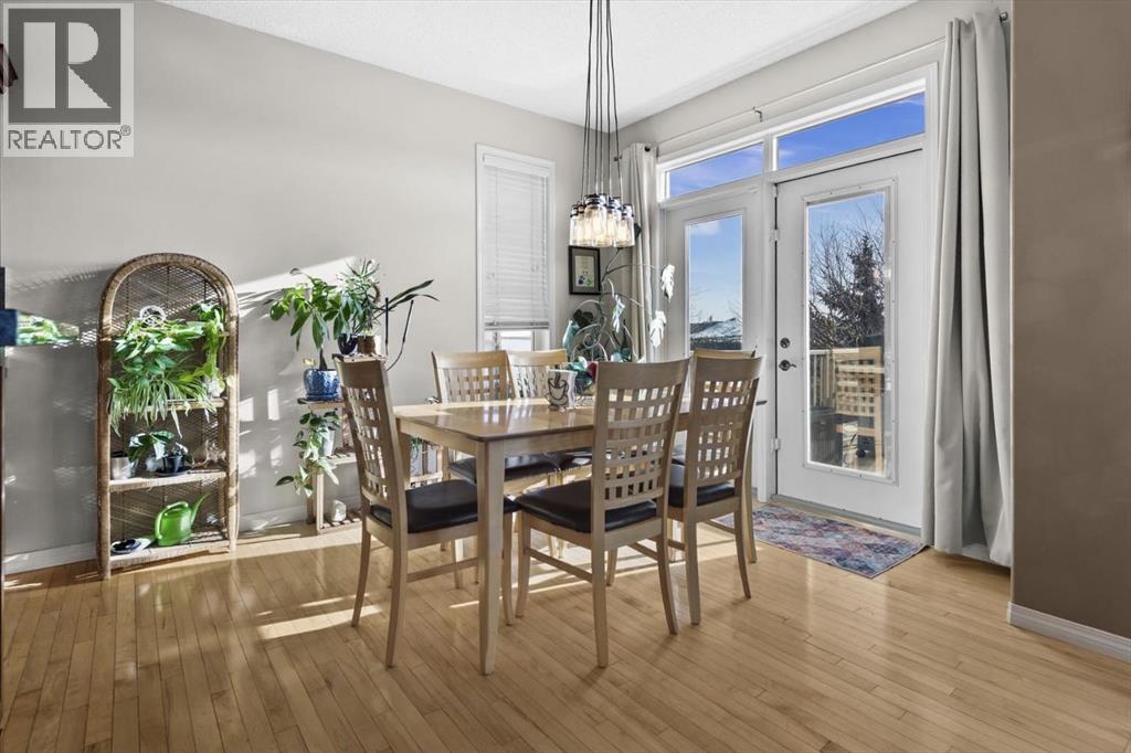 Single Family House for Sale in  Tuscany Ravine Close NW Tuscany Calgary 