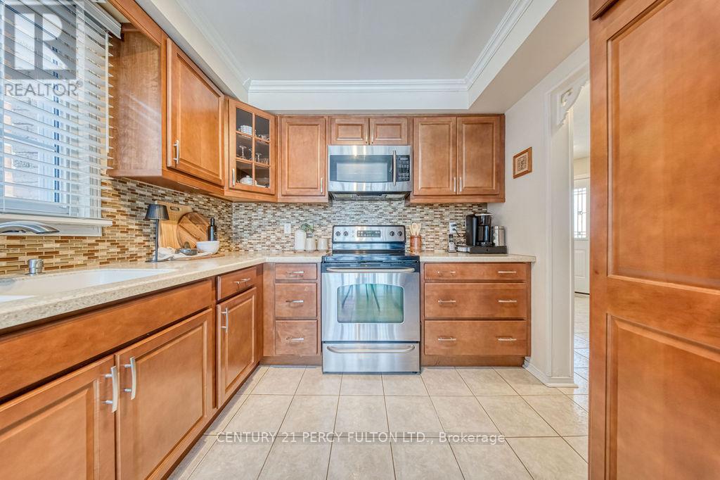 1037 MAURY CRESCENT - Photo 5 of 49, Pickering (Liverpool), Ontario