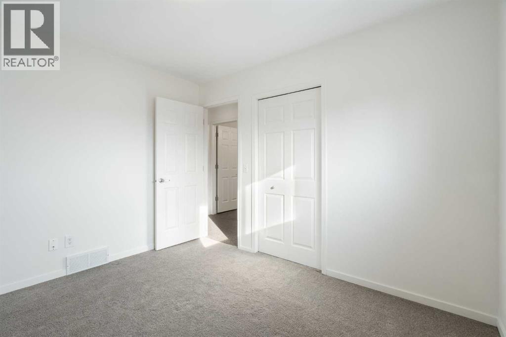 Single Family House for Sale in  Harvest Creek Close NE Harvest Hills Calgary 