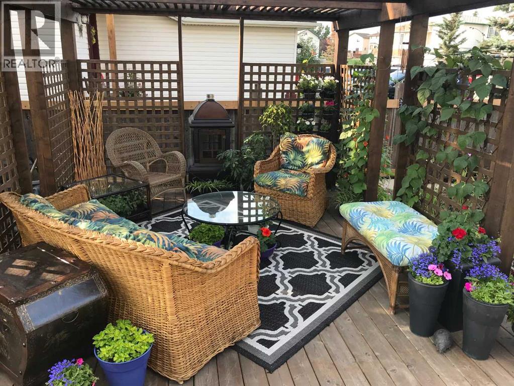 Single Family House for Sale in  Harvest Creek Close NE Harvest Hills Calgary 