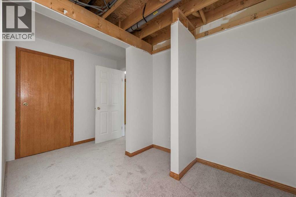 Single Family House Bi-level for Sale in  Arbour Ridge Heights NW Arbour Lake Calgary 