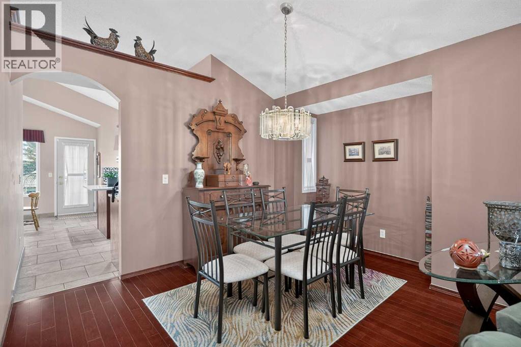 Single Family House Bi-level for Sale in  Somerset Close SW Somerset Calgary 