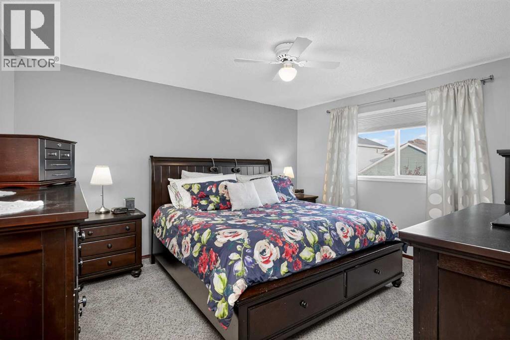Single Family House Bi-level for Sale in  Somerset Close SW Somerset Calgary 