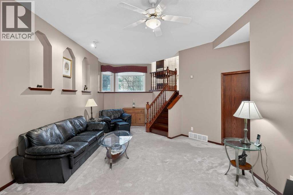 Single Family House Bi-level for Sale in  Somerset Close SW Somerset Calgary 