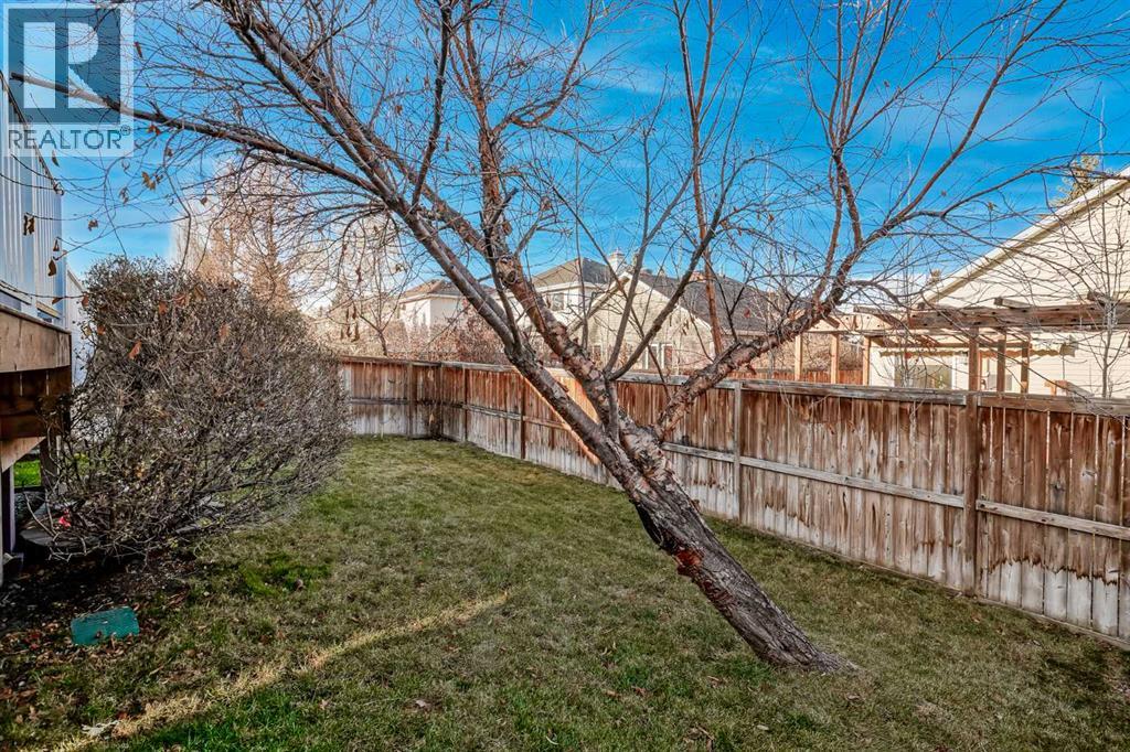 Single Family House Bi-level for Sale in  Somerset Close SW Somerset Calgary 