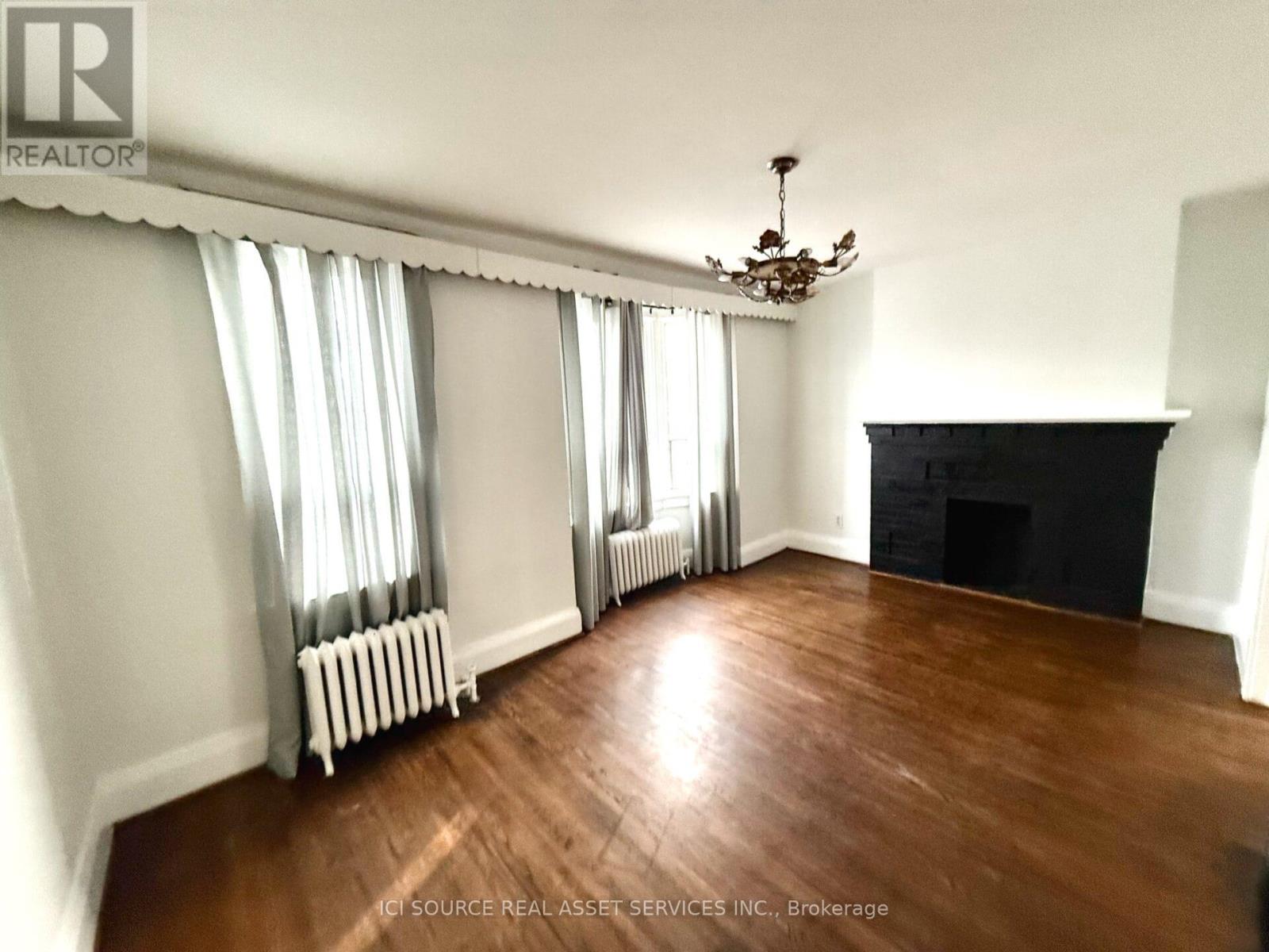 862 Danforth Avenue Floor 3