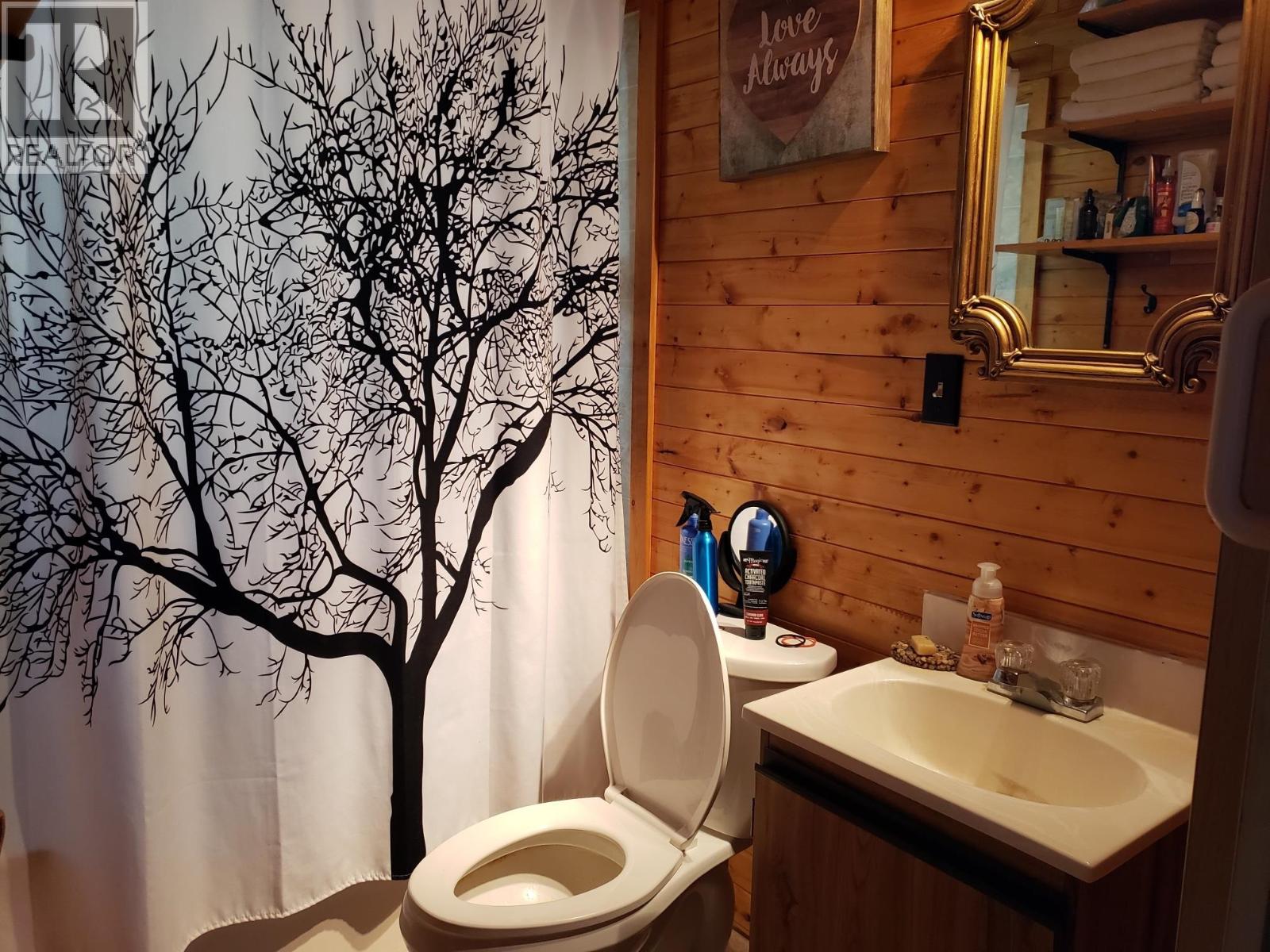 7589 JULSRUD ROAD, Lone Butte