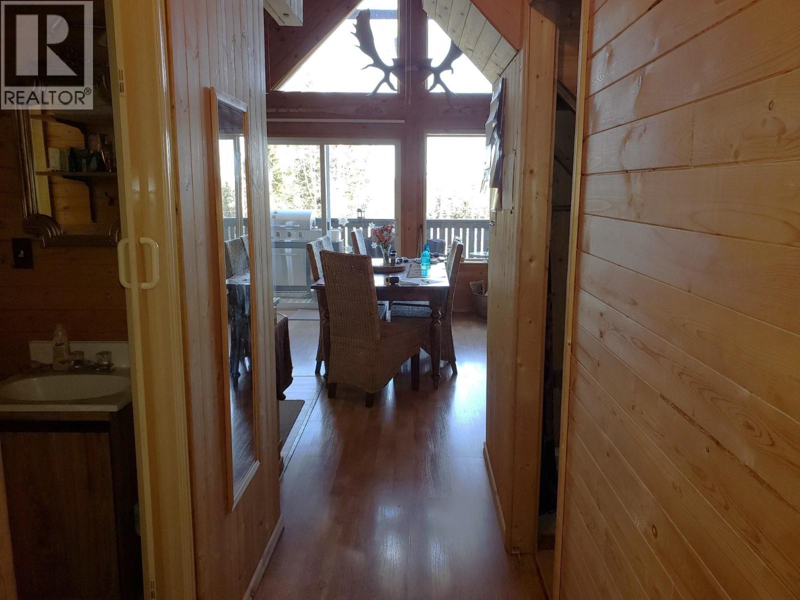 7589 JULSRUD ROAD, Lone Butte