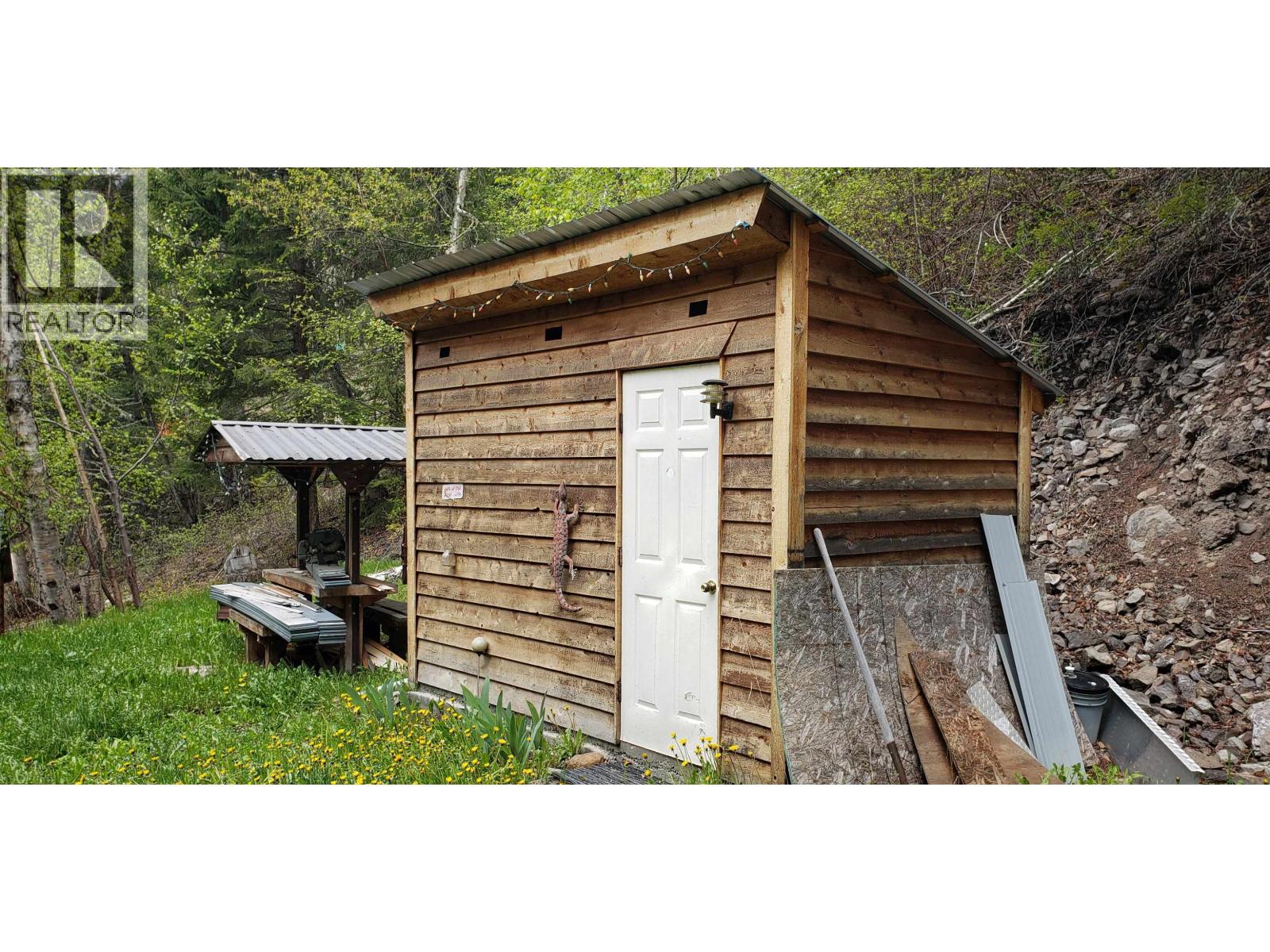 7589 JULSRUD ROAD, Lone Butte