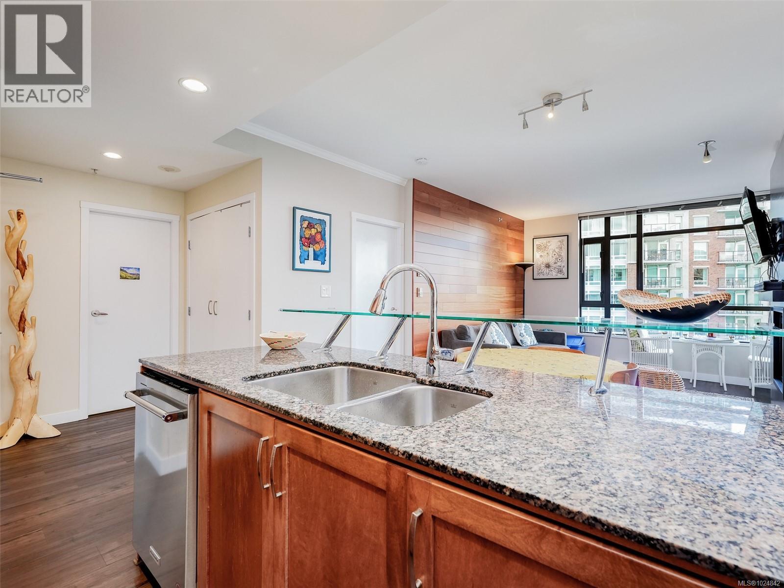 604 788 Humboldt Street, Victoria