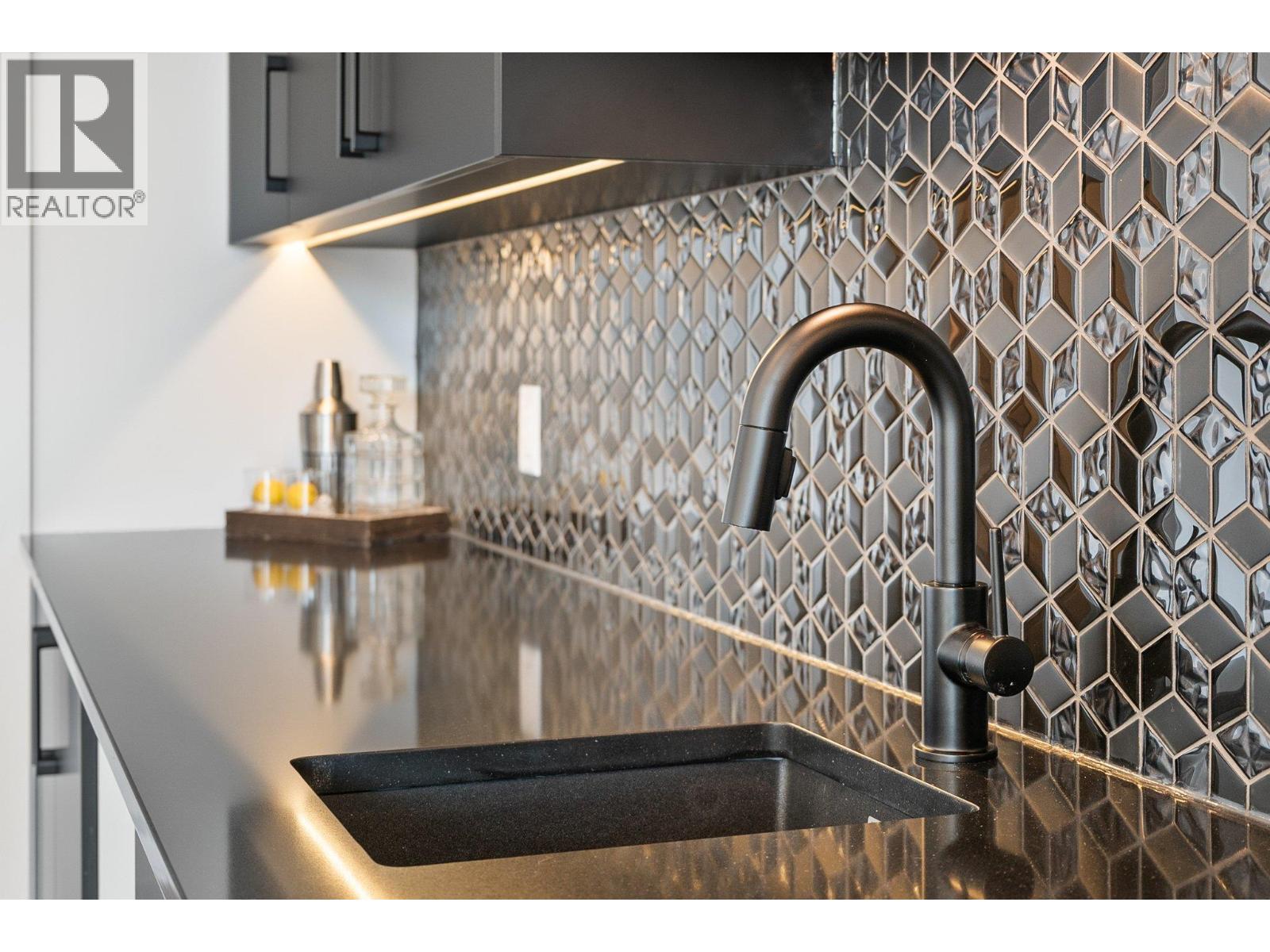 901 Melrose Street, Kelowna